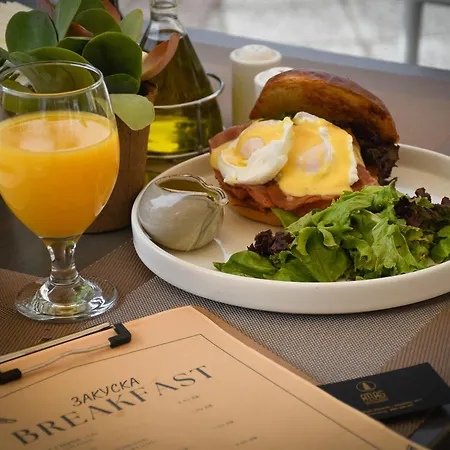 Atlas House Luxury 4* פלובדיב