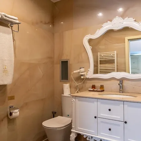 בית הארחה Atlas House Luxury 4*