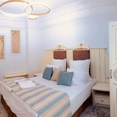 Atlas House Luxury בית הארחה פלובדיב