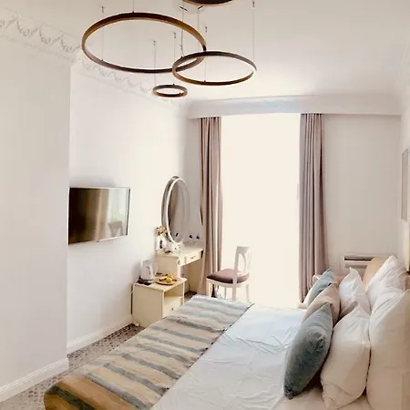 Atlas House Luxury בית הארחה 4*